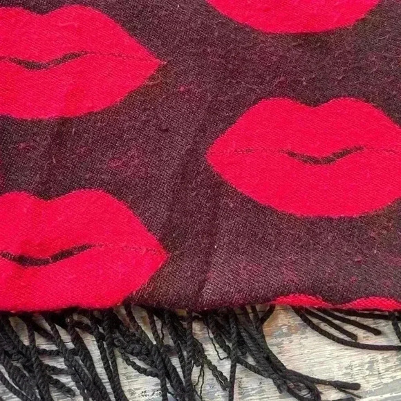 Victoria’s Secret Throw Blanket Red Black Lips with black fringe on ends - Picture 9 of 11